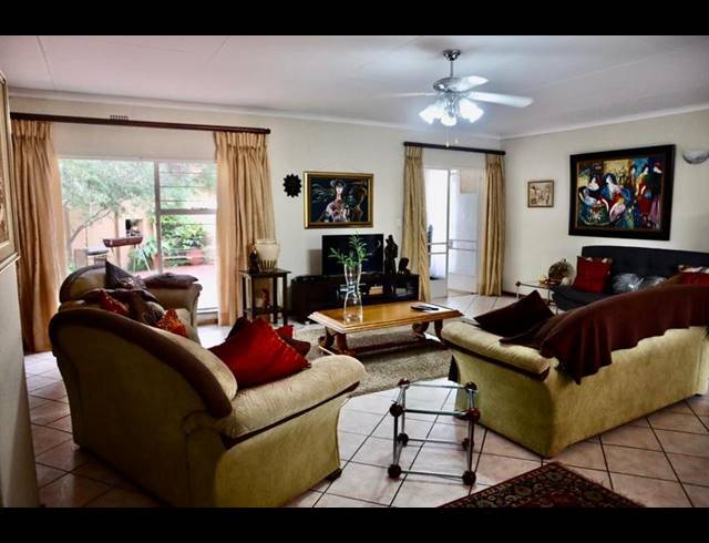 3 BEDROOM HOUSE FOR SALE IN BRACKENHURST